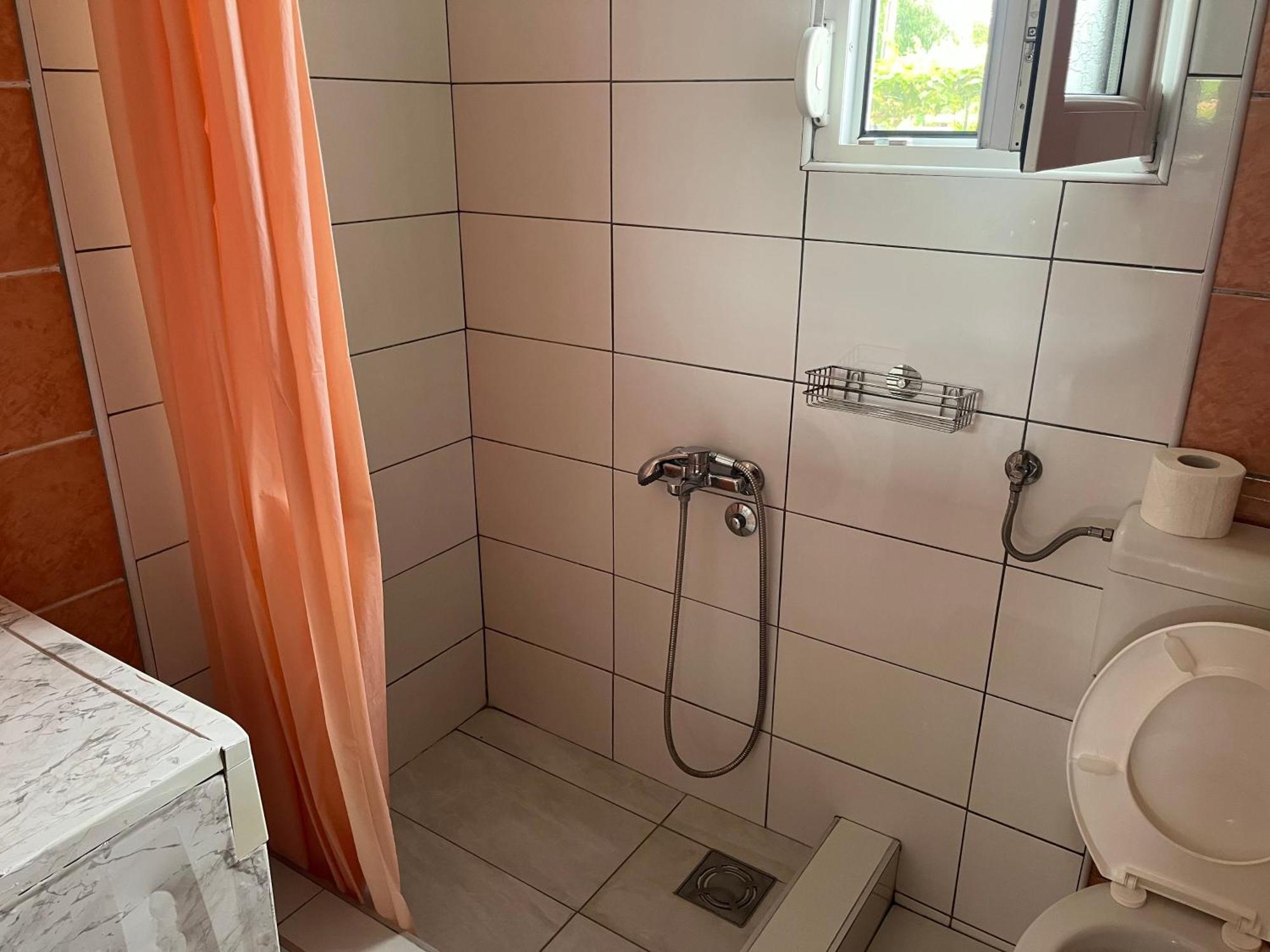 Apartment Helena Airport Подгорица Экстерьер фото