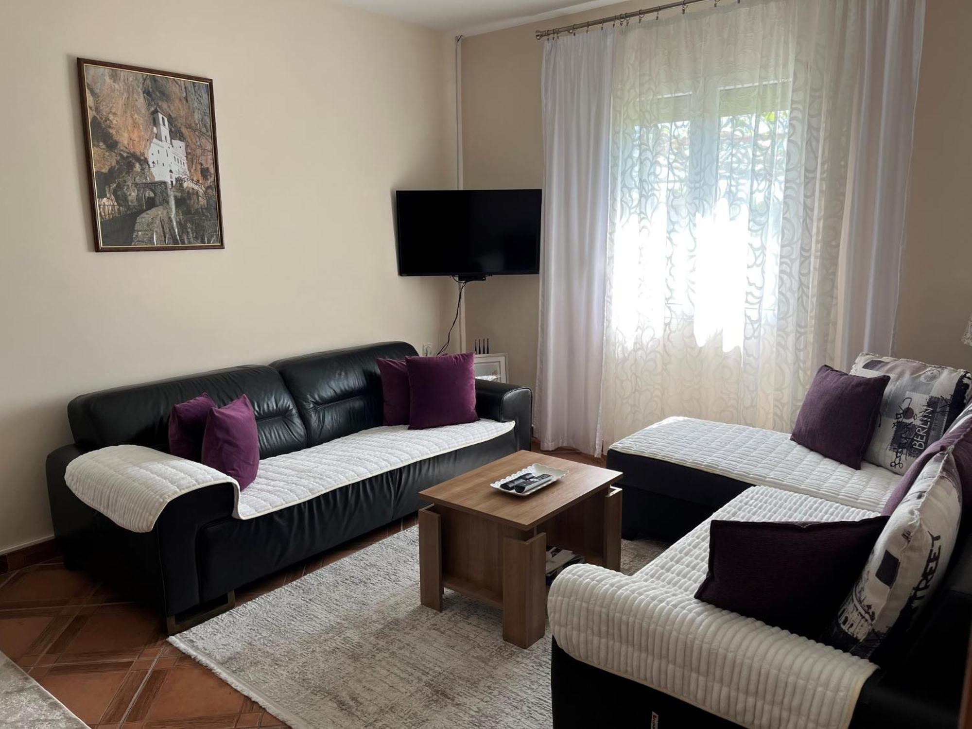 Apartment Helena Airport Подгорица Экстерьер фото